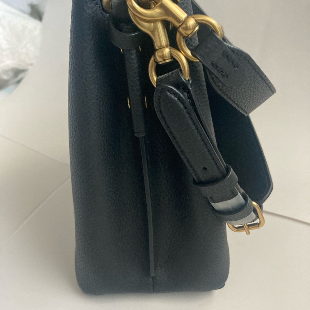 Black Leather Shoulder Bag - Picture 5 of 9